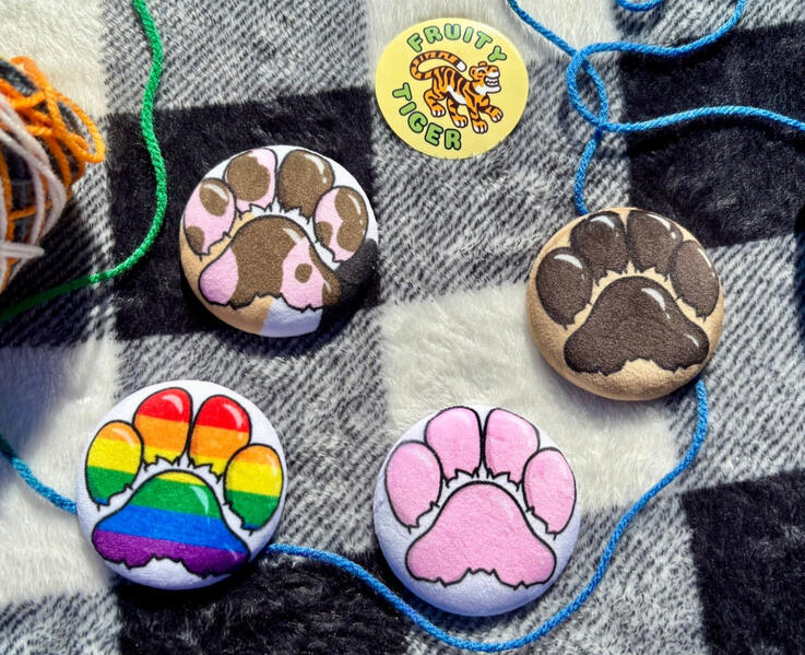 Paw plush buttons