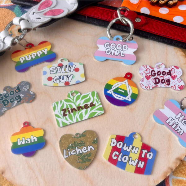 Metal printed dog tags for collars