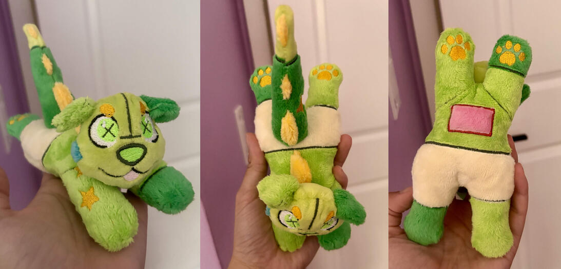 7 inch laying Plush Gator Dog Artfight